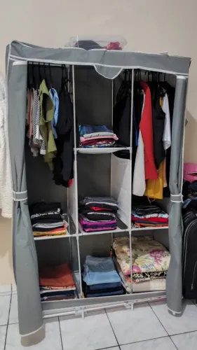 Guarda roupa prático