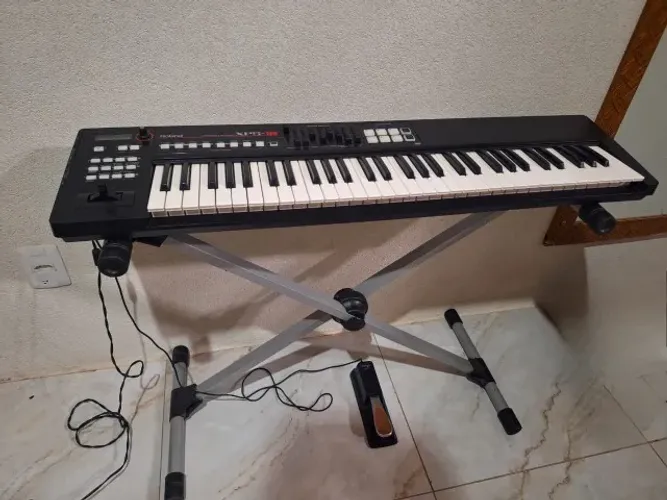 ? Teclado Roland XPS-10 - Leve, Profissional e com Mais de 1500 Timbres ?