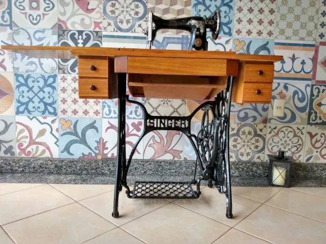 Máquina costura Singer antiguidade 