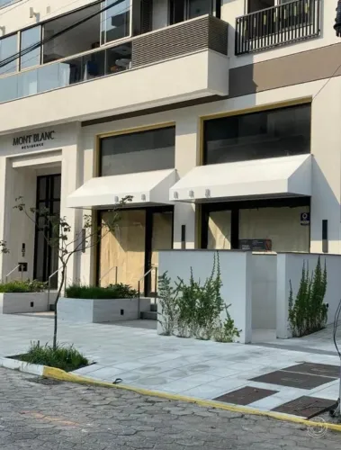 Loja para Venda em Florianópolis, Jurerê, 1 banheiro