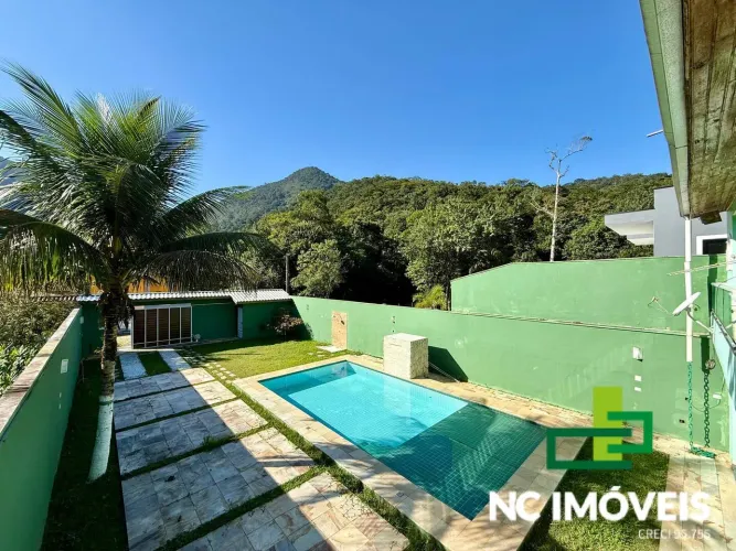 Casa à Venda no Condomínio Verde Mar Praia do Massaguaçu | Caraguatatuba