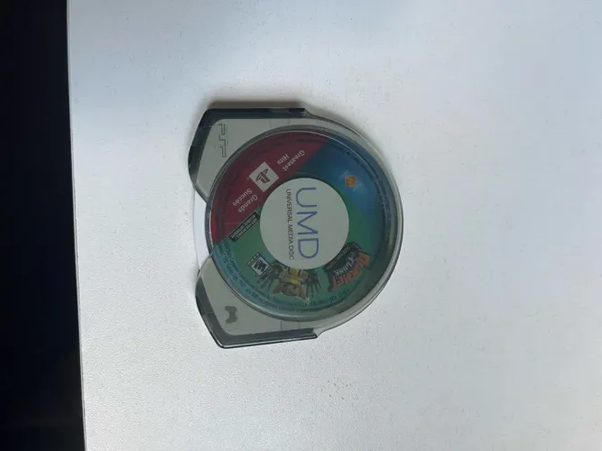 Jogo PSP- Ratchet and Clank Size Matters UMD