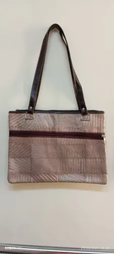 Bolsa Em Retalho De Couro