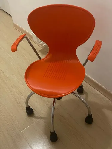 Vendo cadeira de estudante