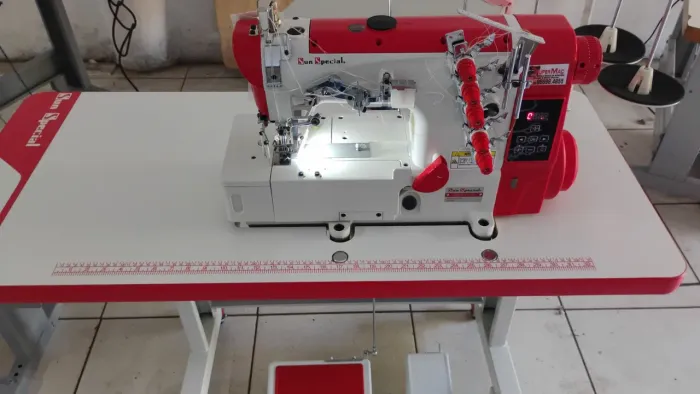Máquina de Costura Goleira/Galoneira NOVA