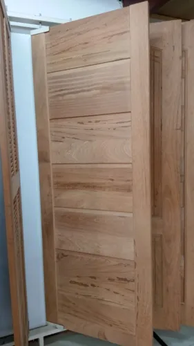 Porta BBB madeira angelim pedra- maciça 3 tamanhos