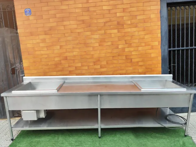 Balcão inox refrigerado banho Maria Macom 