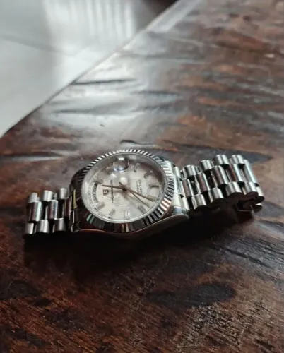 Relógio em safira 36mm