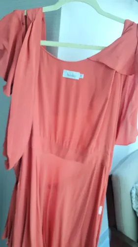 Vestido Laranja com Detalhes