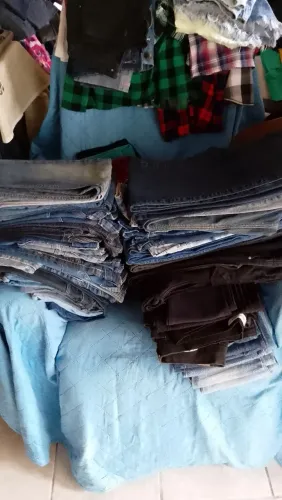 Lote de Calças Jeans - Diversos Tamanhos!