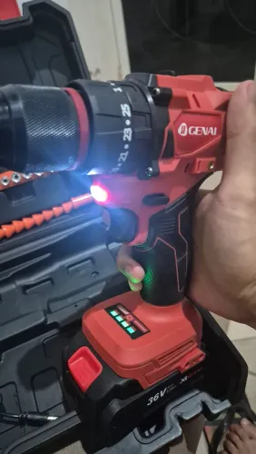 Parafusadeira furadeira 36v Motor brushless genai nova.