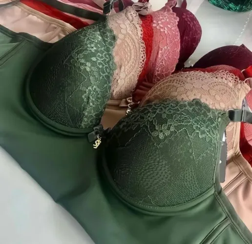 Sutiãs de Renda Elegantes