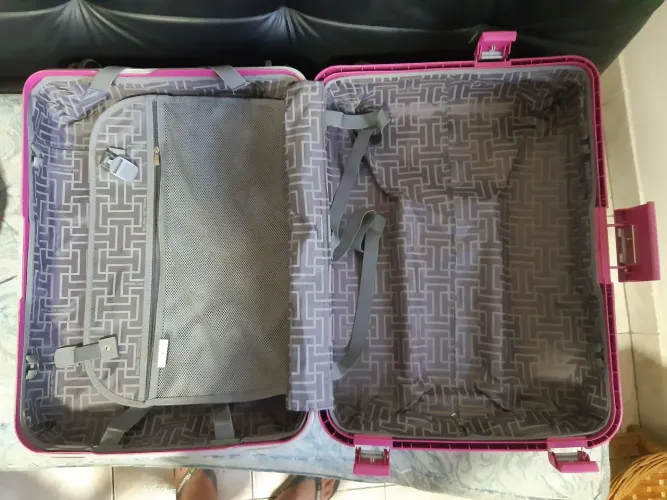 Mala de viagem PVC 23kg com travas de segurança
