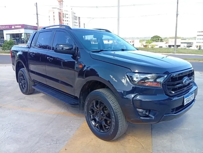 Ford Ranger Black 2.2 4X2 CD Diesel AUT 2023