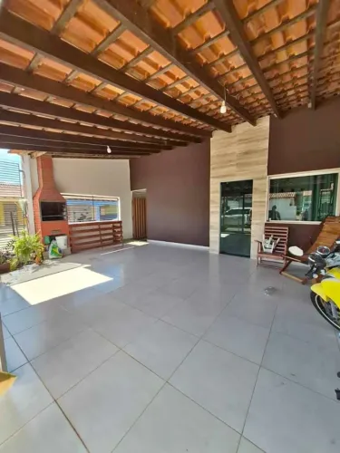 - CASA À VENDA NO BEIROL DISPONÍVEL 