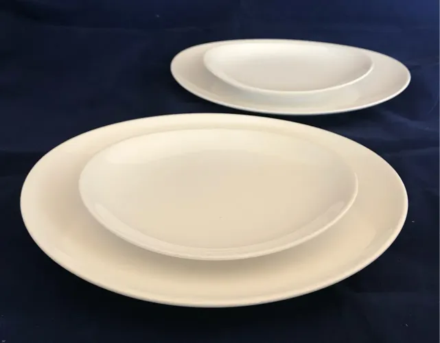 Coleção de **50 Pratos ** *Porcelana Gourmet Oxford Premium*
