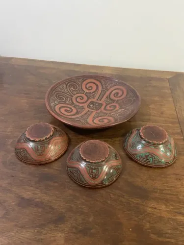 Jogo conjunto Marajoara prato e cumbucas 
