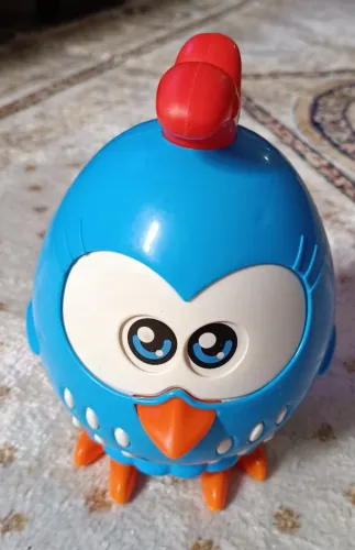 Galinha de brinquedo azul