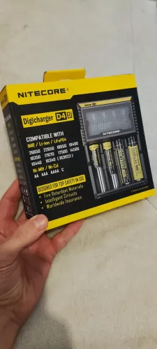 NOVO! NITECORE D4 - Carregador de pilhas e baterias recarregáveis