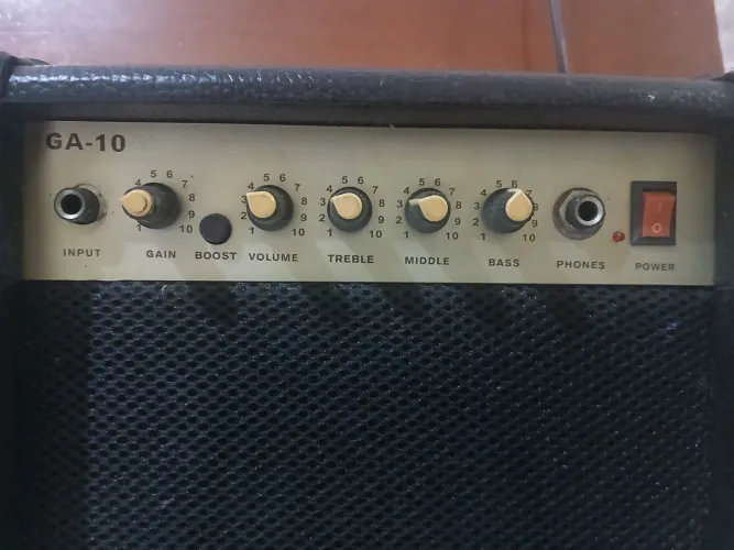 CUBO AMPLIFICADOR GUITARRA