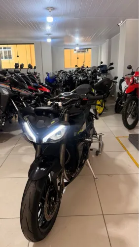 Triumph Street Triple 765 RS 2025