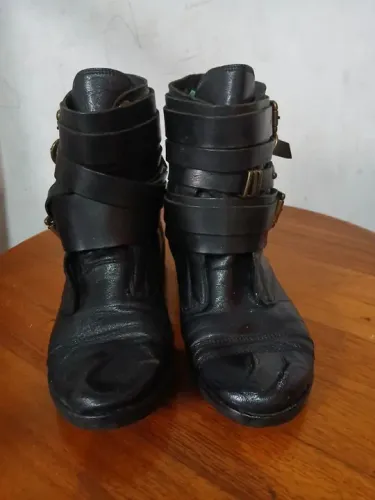 Bota preta