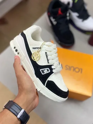 Tênis Louis Vuitton brilho 36