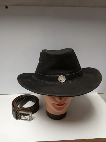 Chapéu + cinto os dois pelo valor anunciado