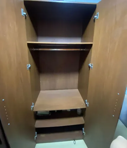 Guarda-Roupa Clássico