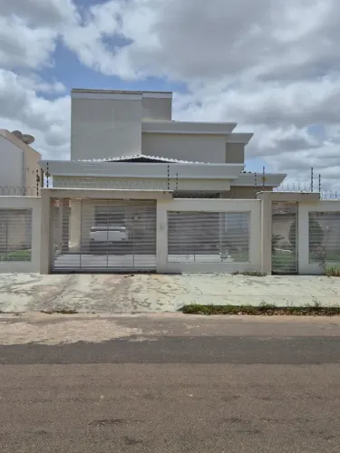 Vendo uma casa