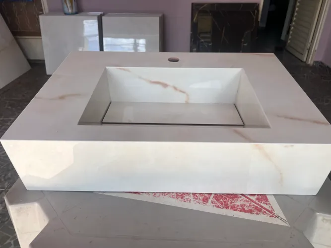 Vendo pia para banheiro 60 por 40 ou sob medida , 250 reais