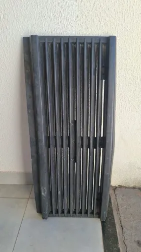 Grade caminhao mercedes benz cara preta