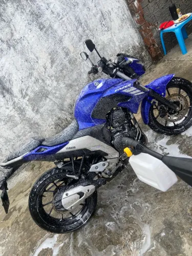 Fazer 250 FZ25
