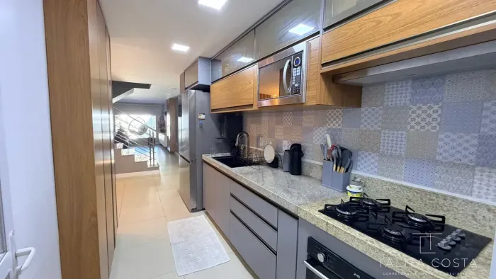 CASA EM VALE ENCANTADO - VILA VELHA-ES