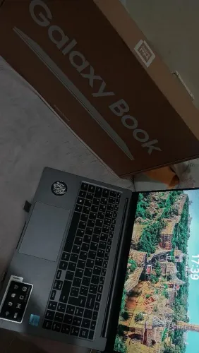 Galaxy book 4 i3