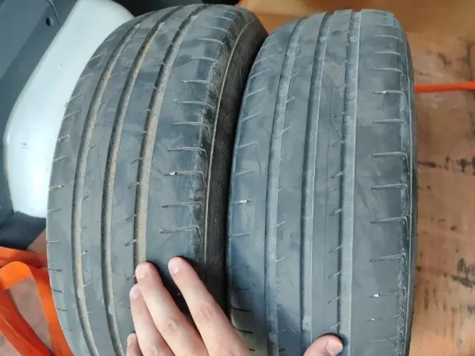 Dois pneus 175/70R14 88T Usados. Fiorino