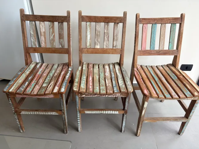 Jogo 8 cadeiras em madeira patina confortáveis