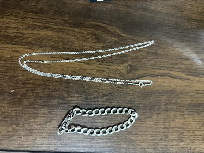 Cordão e pulseira de prata