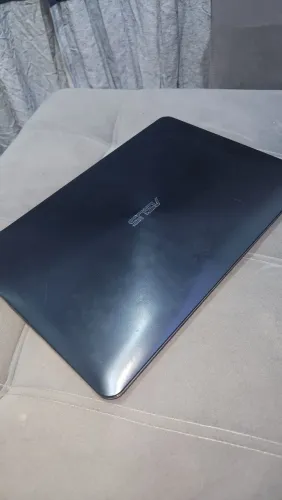 Notebook Asus X555L com defeito