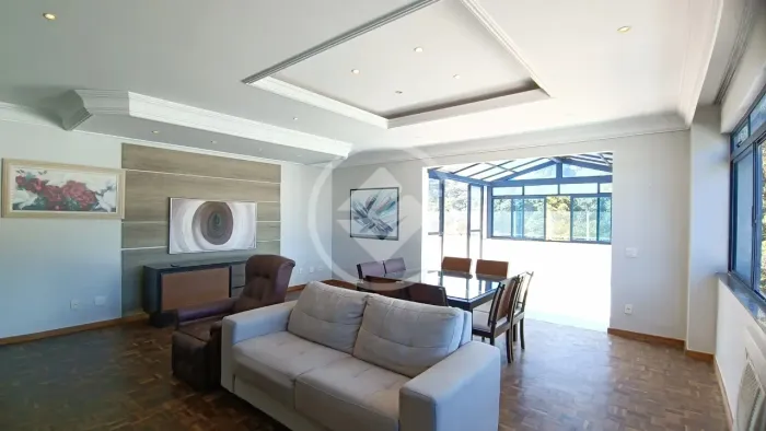 Cobertura linear de 190 m² , com quatro quartos à venda 1.800.000 na Várzea, Teresópolis,/