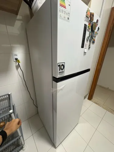 Geladeira midea ótimo estado 