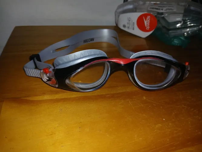 Óculos de Natação Speedo Vulcan Prata Cristal - (Ótimo Estado)
