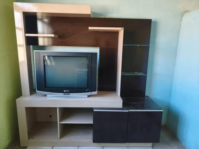 Estante de sala