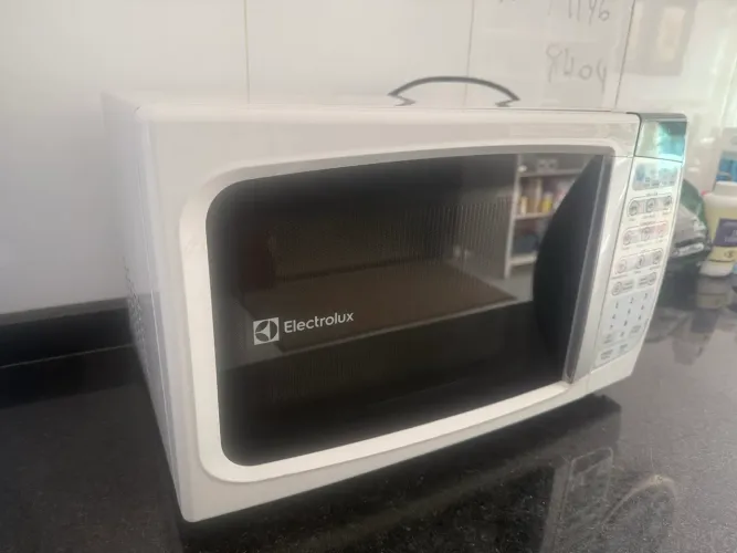 Microondas **220 V.**