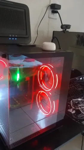 Pc 0 pra sair logo novo 4 mês de uso da até pra testar