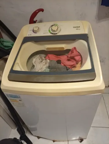 Máquina de lavar com defeito
