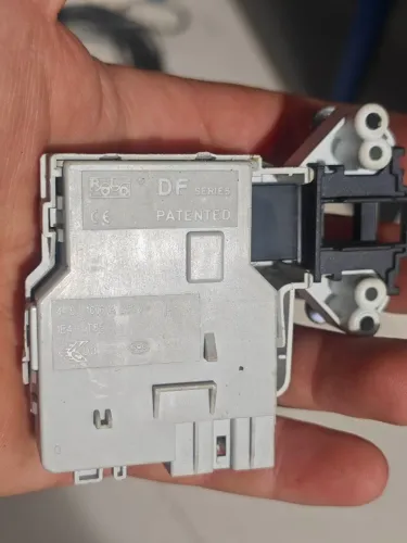 Trava Porta Lava e Seca Electrolux