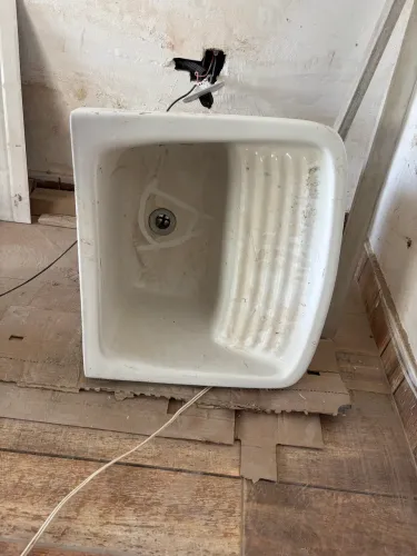 Tanque de cerâmica 