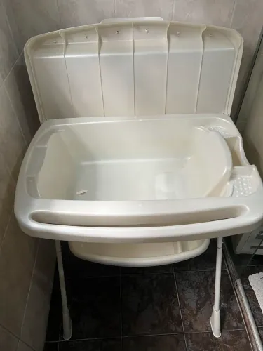 Vende-se banheira com trocador