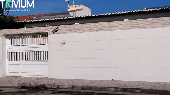 CASA NO CONJUNTO ORLANDO DANTAS | 162m² | 3 QUARTOS | 1 SUÍTE